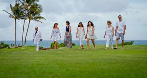 Family portrait Poipu beach Family portrait Poipu beach