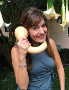 silly, squash, phone, talk, friends, girl, mom