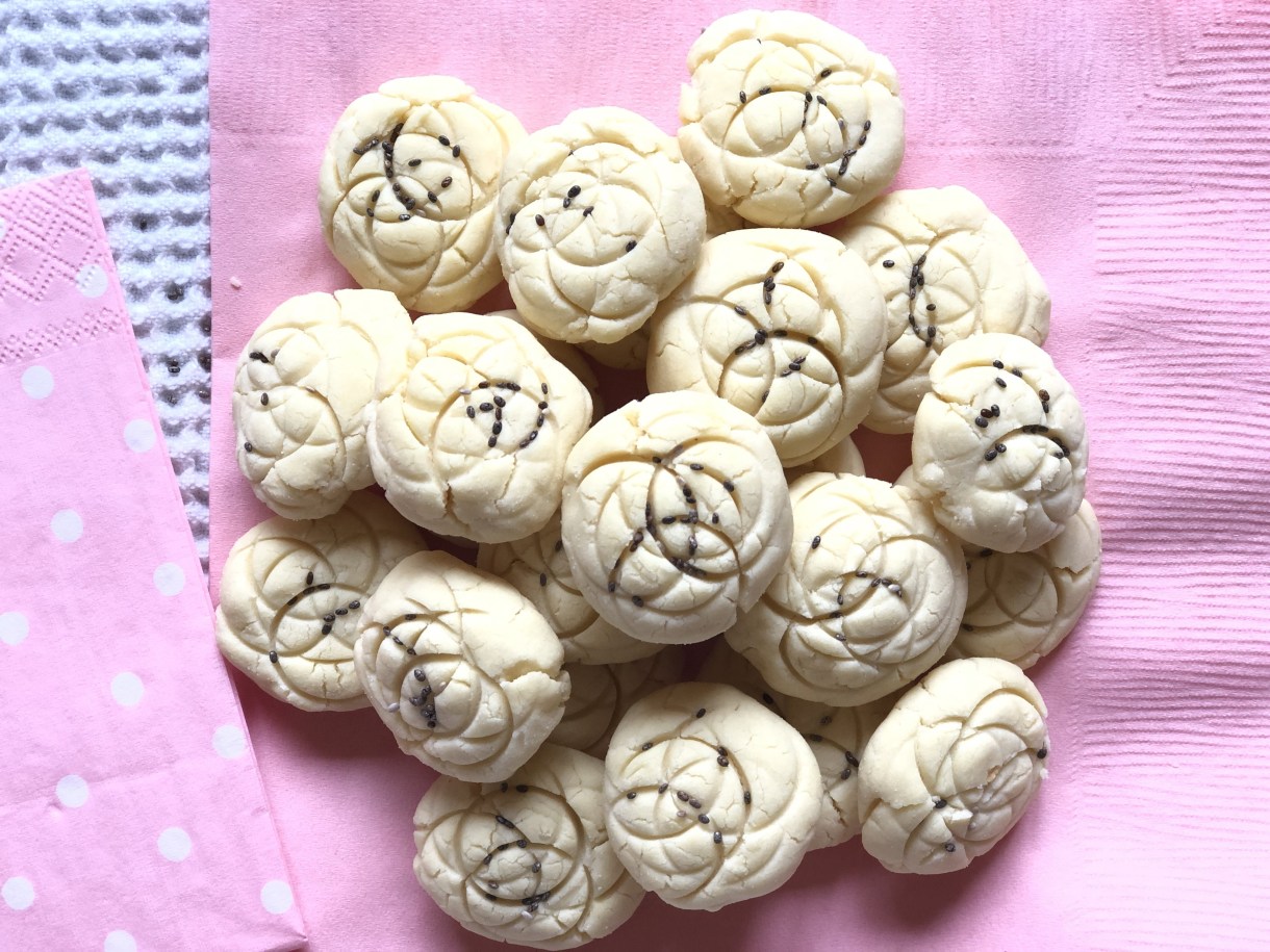 Naans Berenji | Persian Rice Flour Cookies