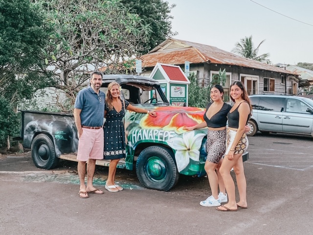 Friday night art walk in Hanapeipei Kaui Friday night art walk in Hanapeipei Kaui