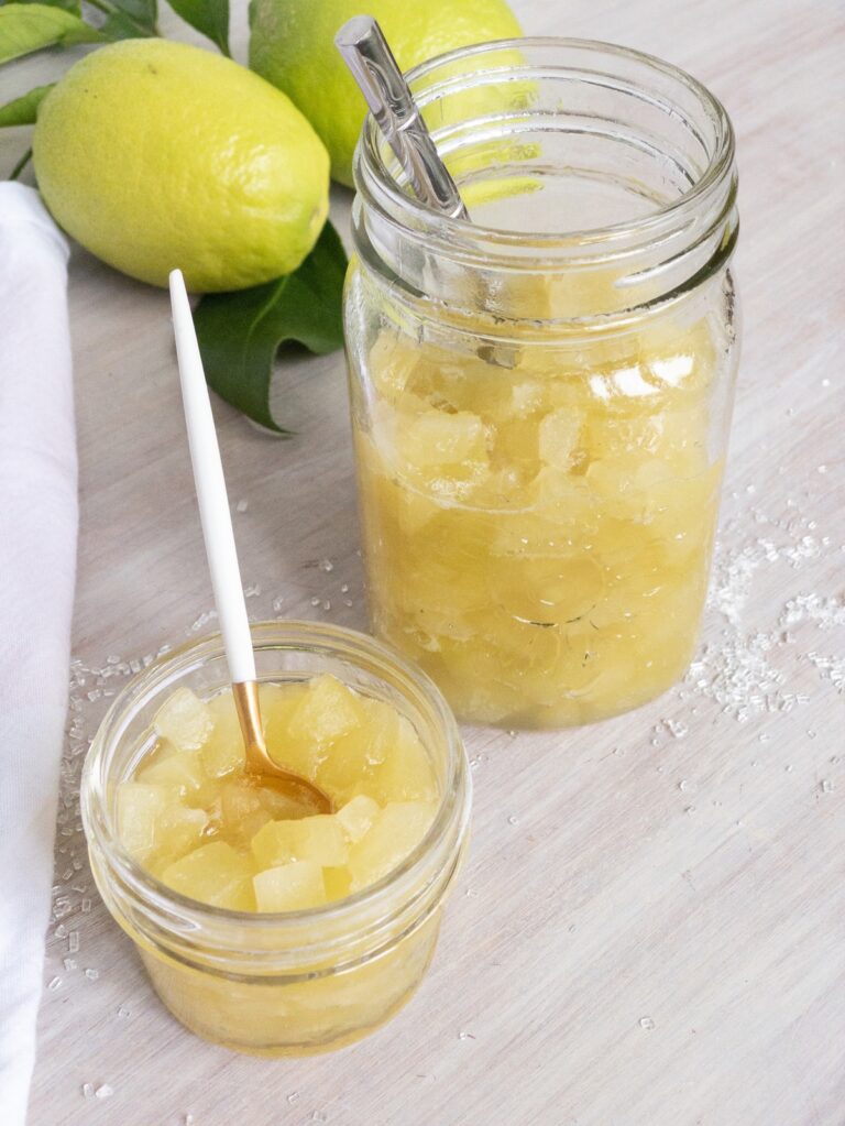 Honeydew melon jam in mason jars