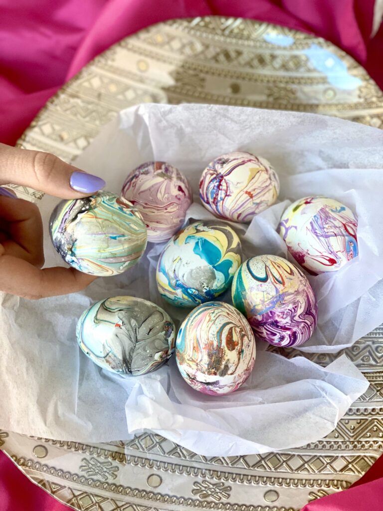 Marbleized Easter eggs